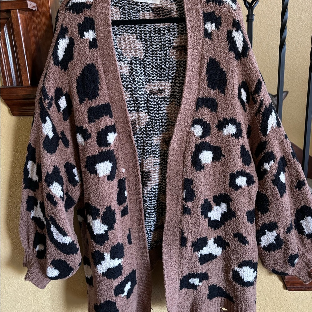 A Beautiful Soul/Arula leopard cardigan size B
